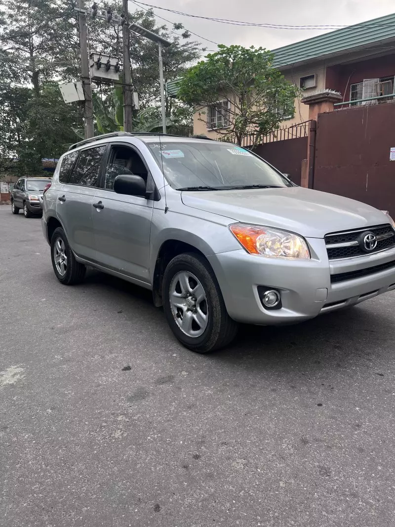 Toyota RAV4   - 2006