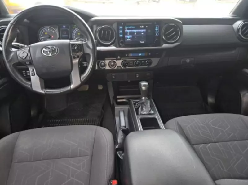 Toyota Tacoma   - 2017