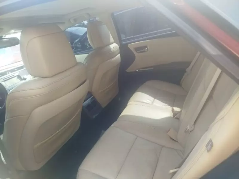 Toyota Avalon   - 2013