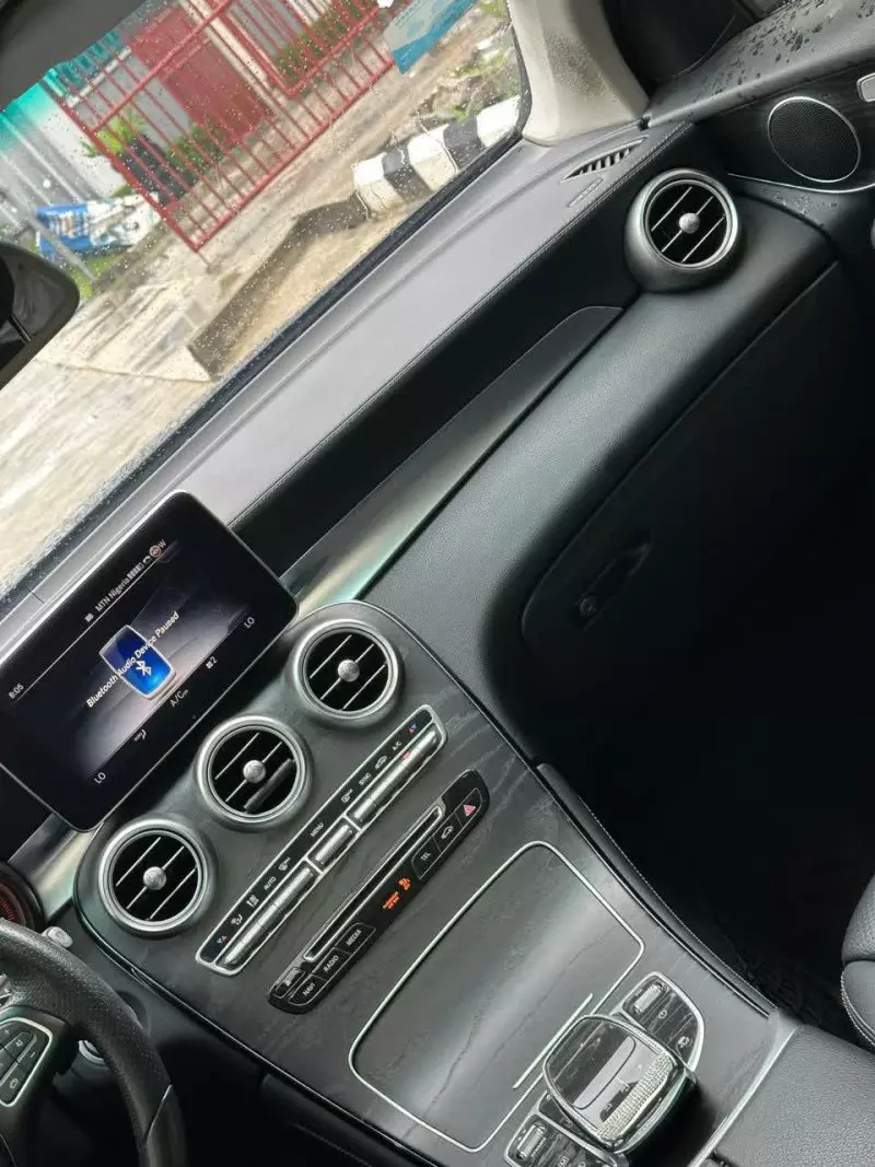 Mercedes-Benz GLC 300   - 2017