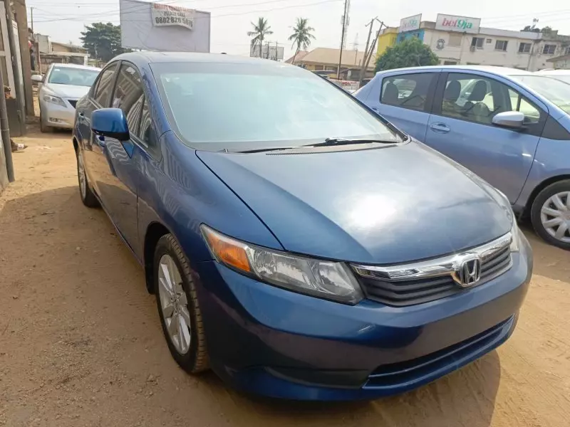 Honda Civic   - 2012