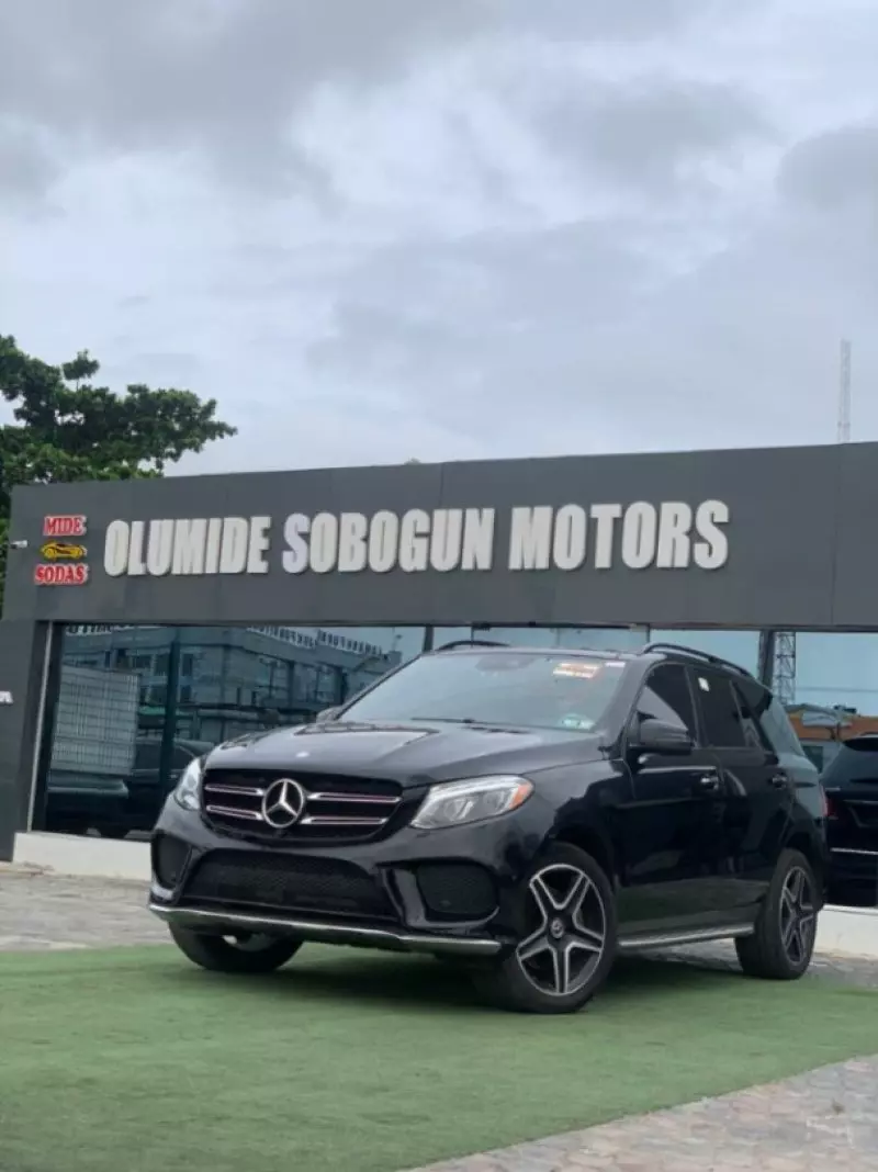 Mercedes-Benz GLE-Class   - 2017