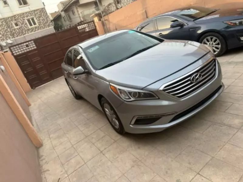 Hyundai Sonata   - 2015