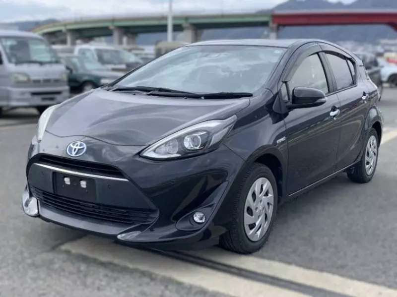Toyota Aqua Hybrid   - 2018