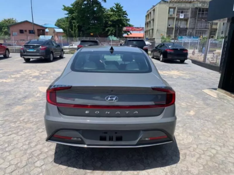 Hyundai Sonata   - 2021