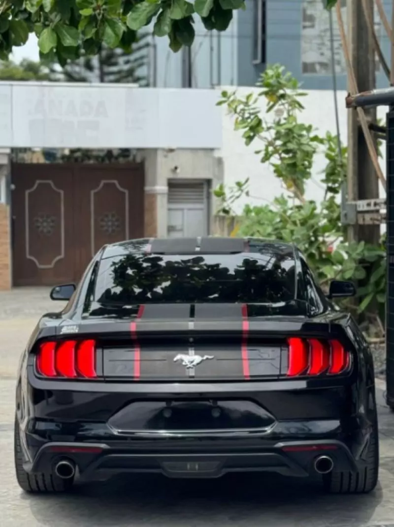 Ford Mustang   - 2018