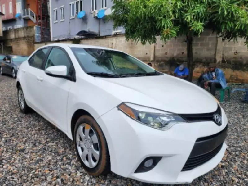 Toyota Corolla   - 2015