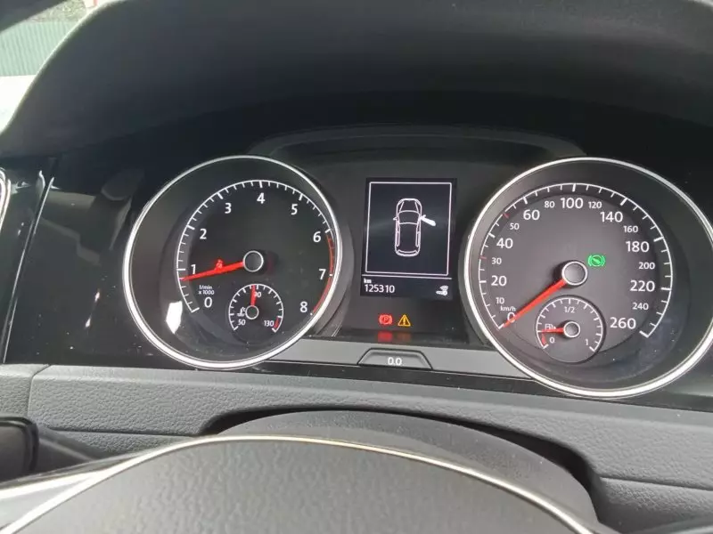 Volkswagen Golf   - 2017