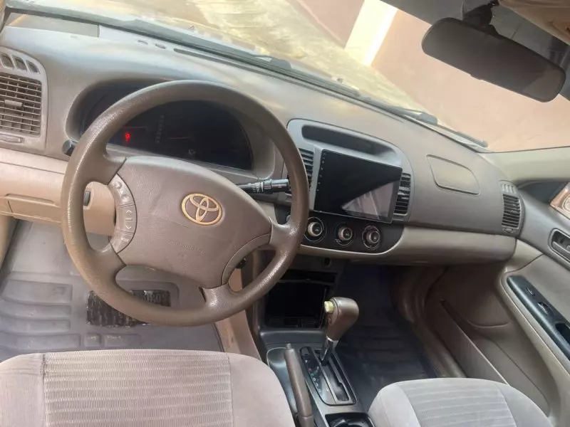 Toyota Corolla   - 2005