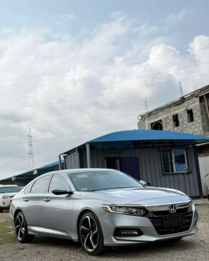 Honda Accord   - 2019