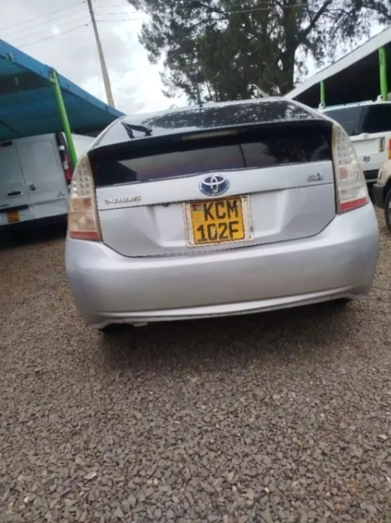 Toyota Prius   - 2012
