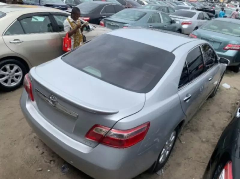 Toyota Camry   - 2007