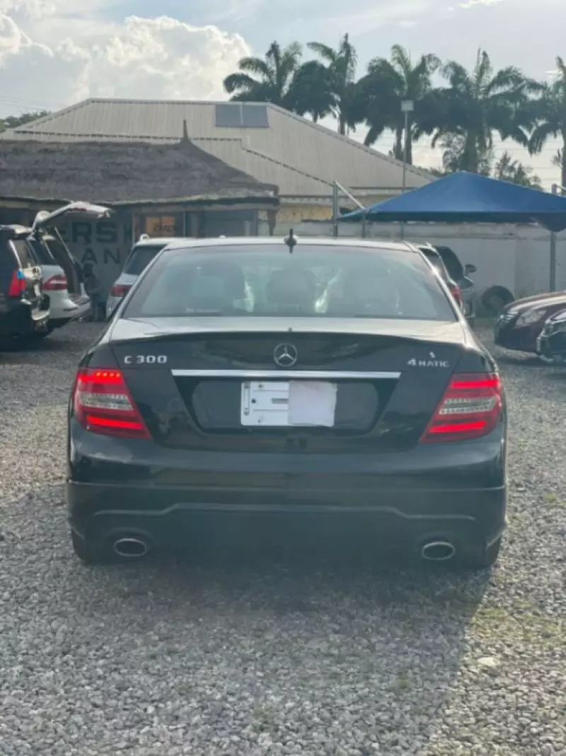 Mercedes-Benz C 300 - 2013