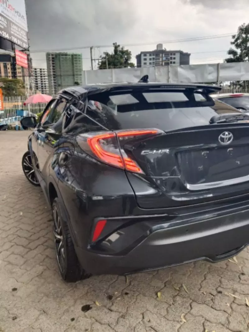 Toyota CH-R   - 2017