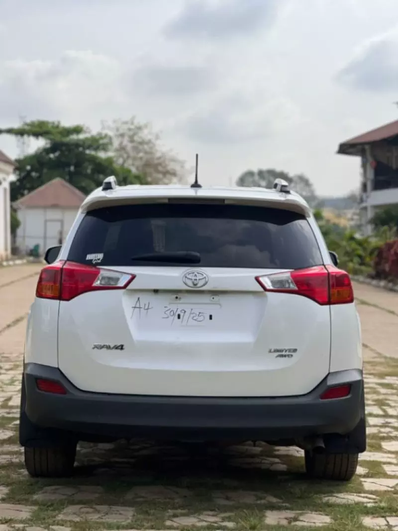 Toyota RAV 4   - 2013