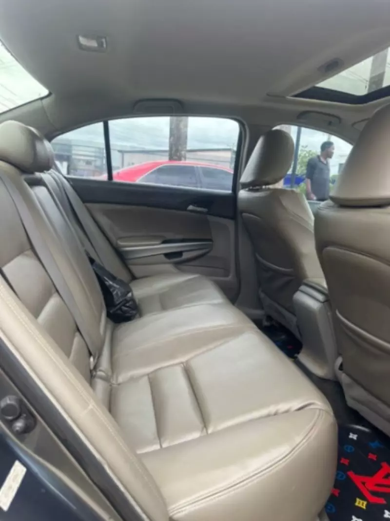 Honda Accord   - 2009