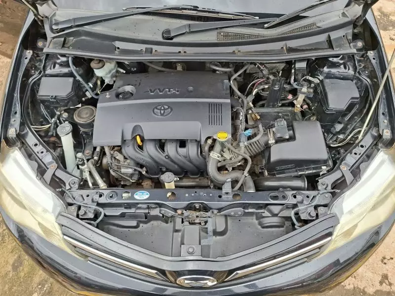 Toyota Fielder - 2012