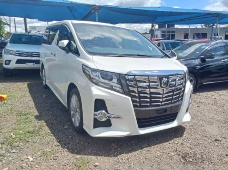 Toyota Alphard   - 2017