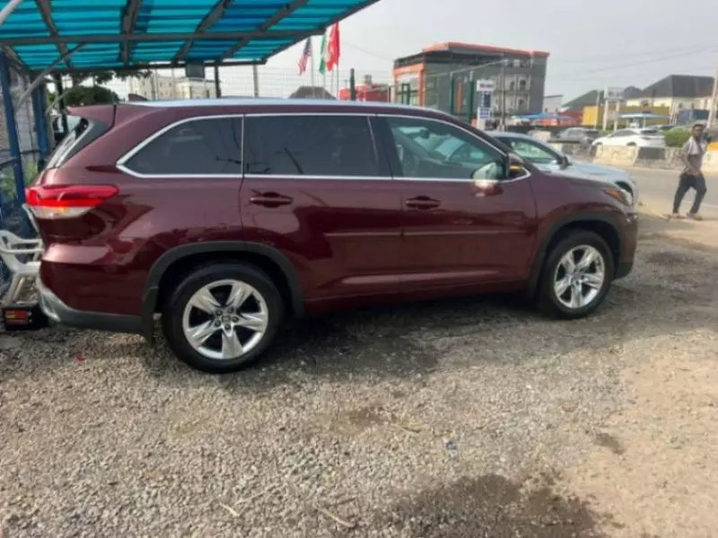 Toyota Highlander - 2019