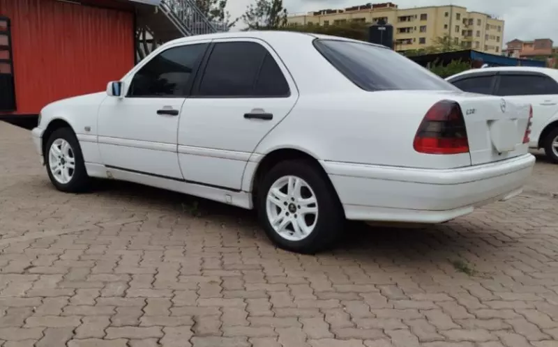 Mercedes-Benz 200   - 1999