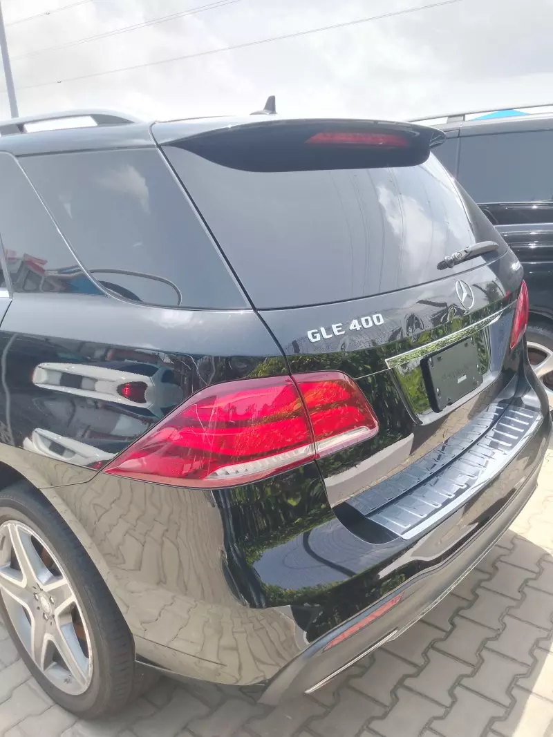 Mercedes-Benz GLE 400   - 2016