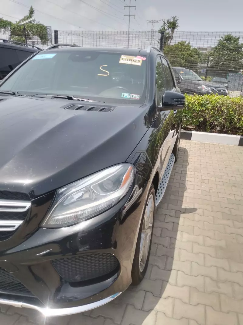 Mercedes-Benz GLE 400   - 2016