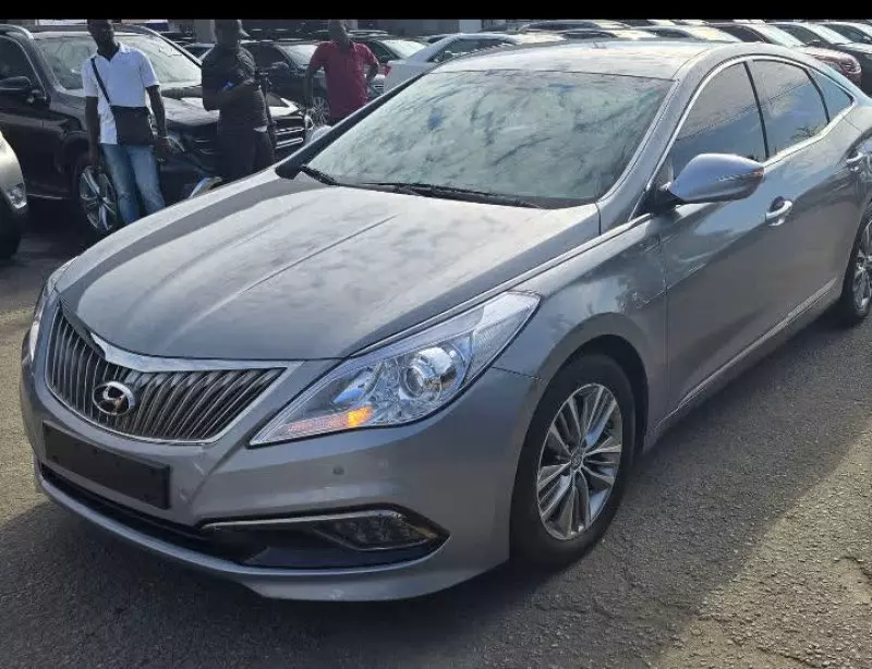 Hyundai Grandeur   - 2016