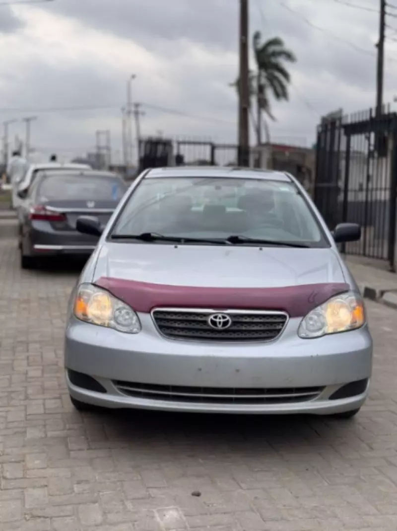 Toyota corolla   - 2006