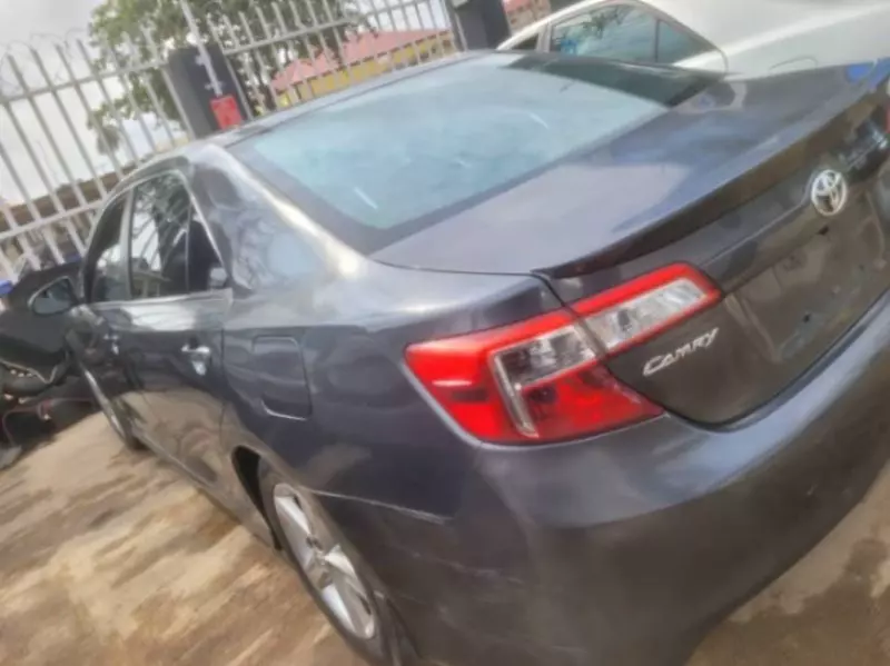Toyota Camry   - 2014