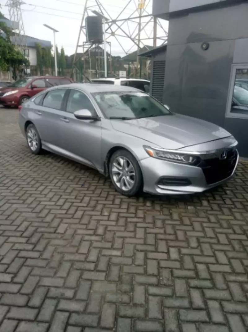 Honda Accord   - 2021