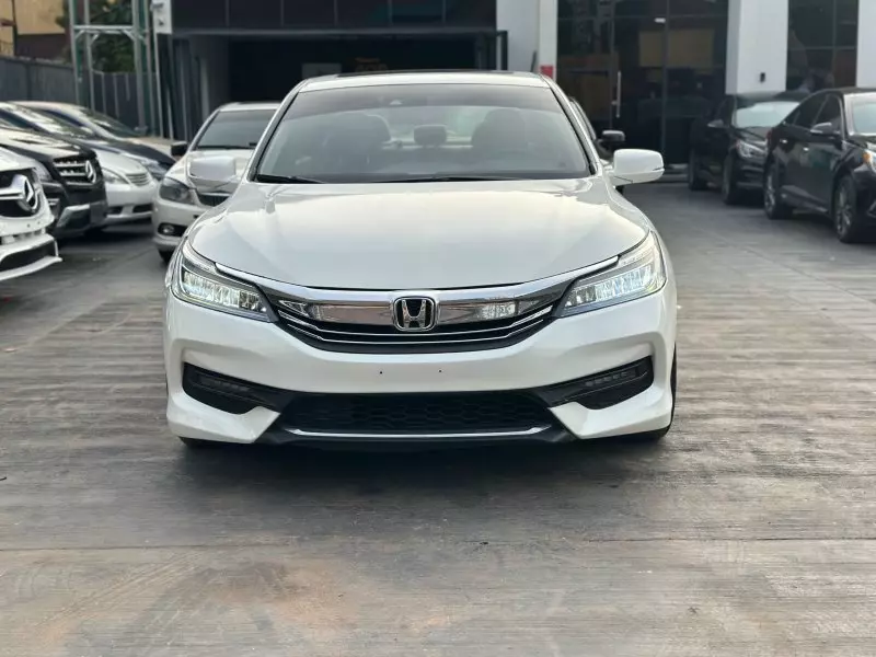 Honda Accord   - 2013