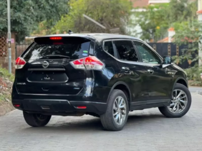 Nissan X-Trail   - 2016