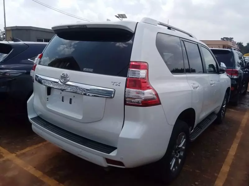 Toyota Landcruiser Prado   - 2016