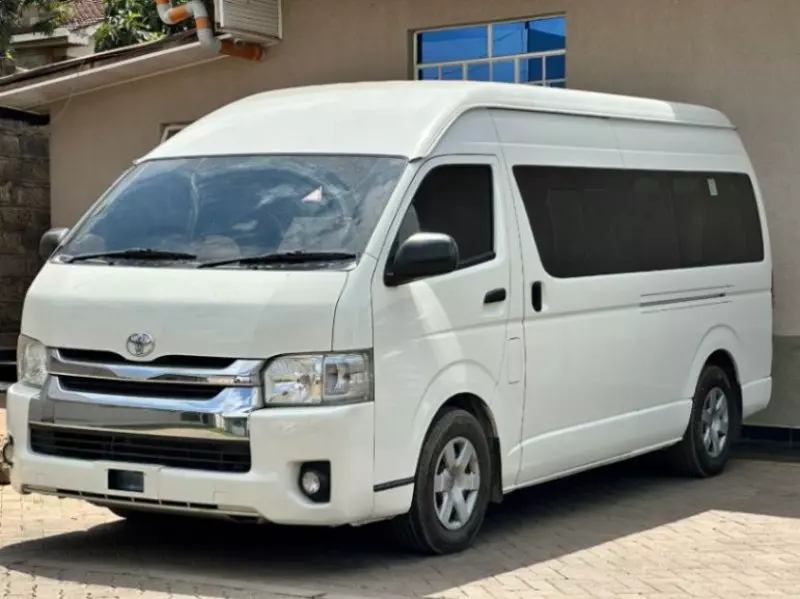 Toyota Hiace   - 2018