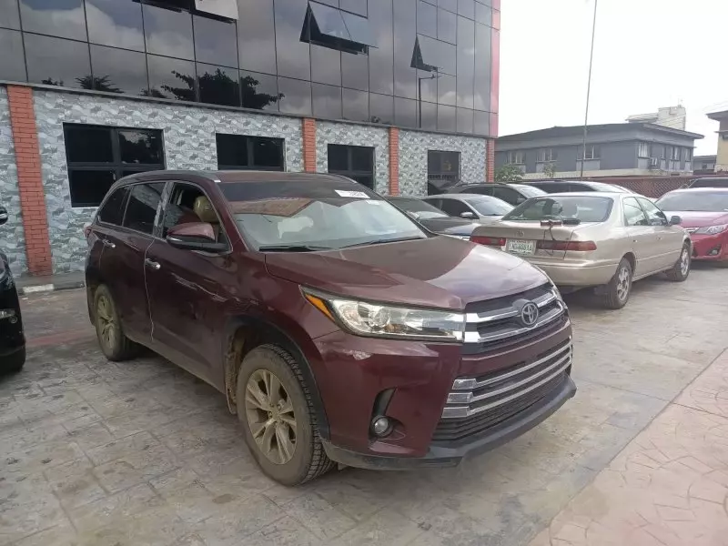 Toyota Highlander   - 2015
