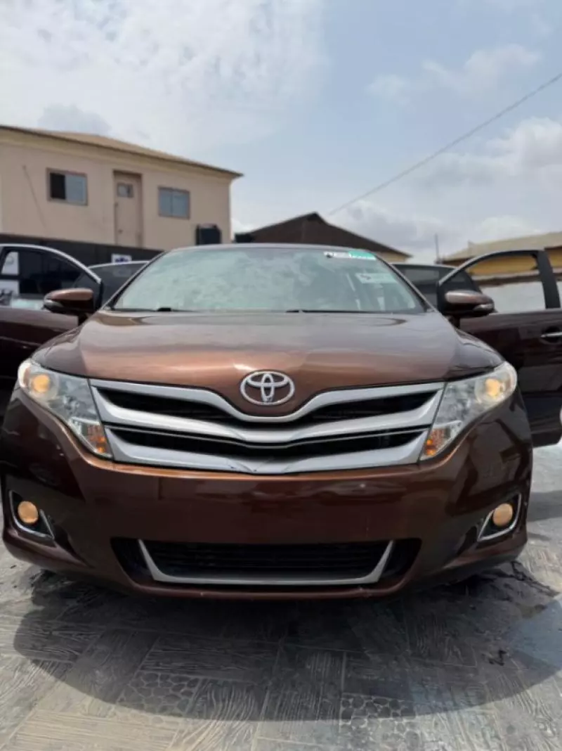 Toyota Venza   - 2014