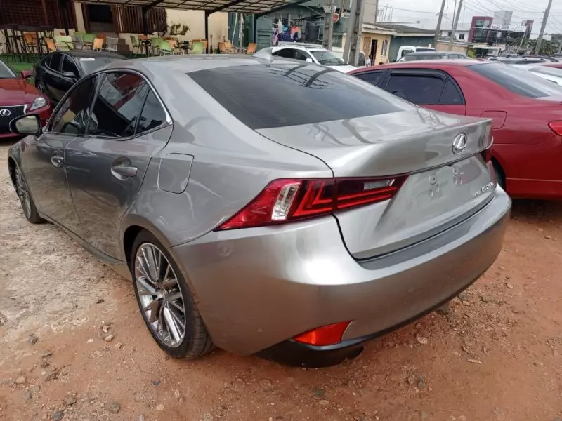 Lexus IS 250   - 2015