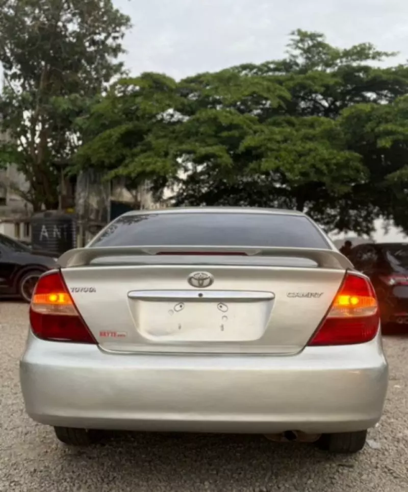 Toyota Camry   - 2002