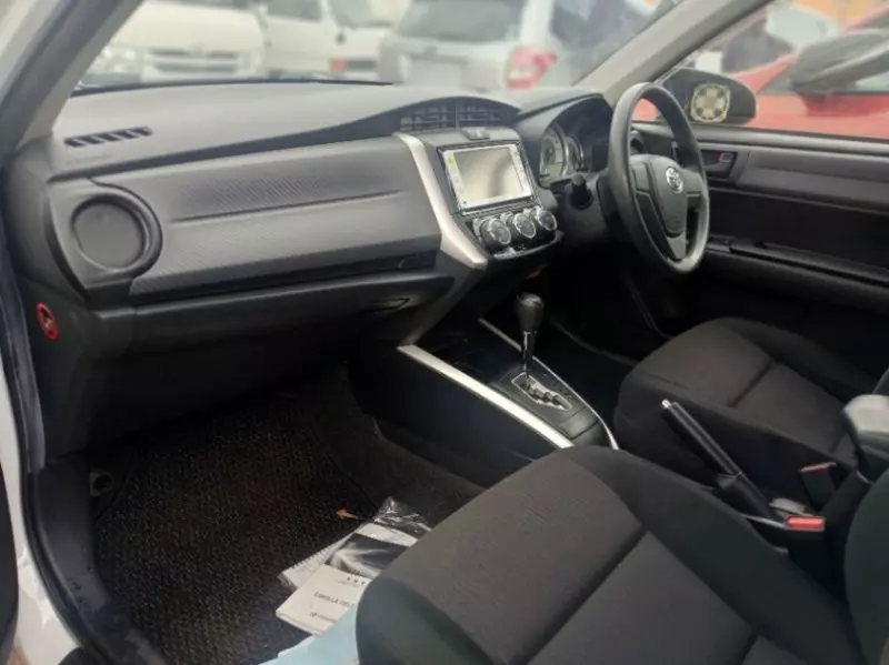 Toyota Fielder    - 2012