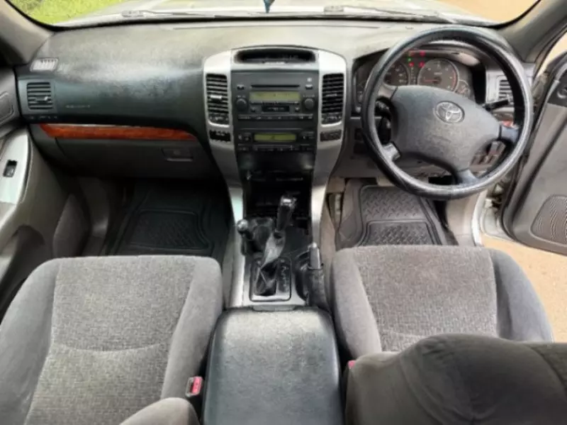 Toyota Land Cruiser Prado   - 2011