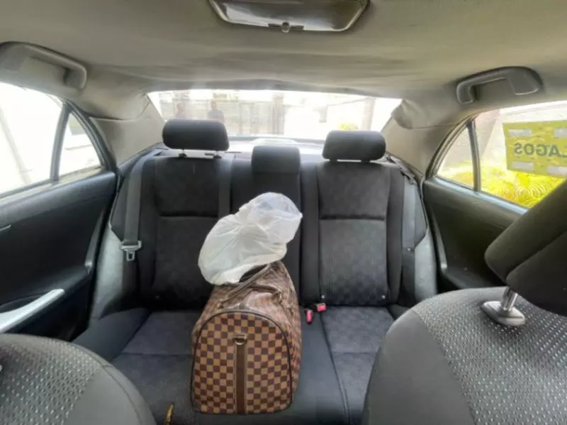 Toyota corolla   - 2010