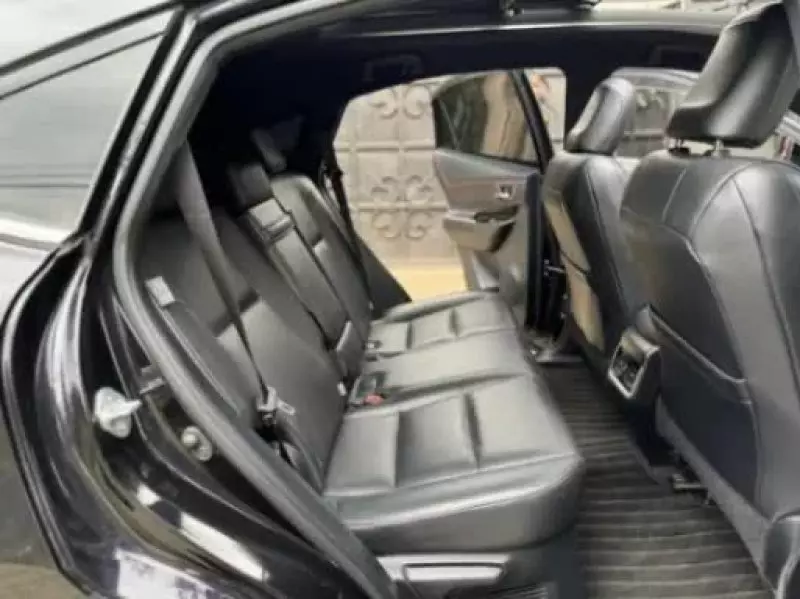 Toyota Harrier   - 2018