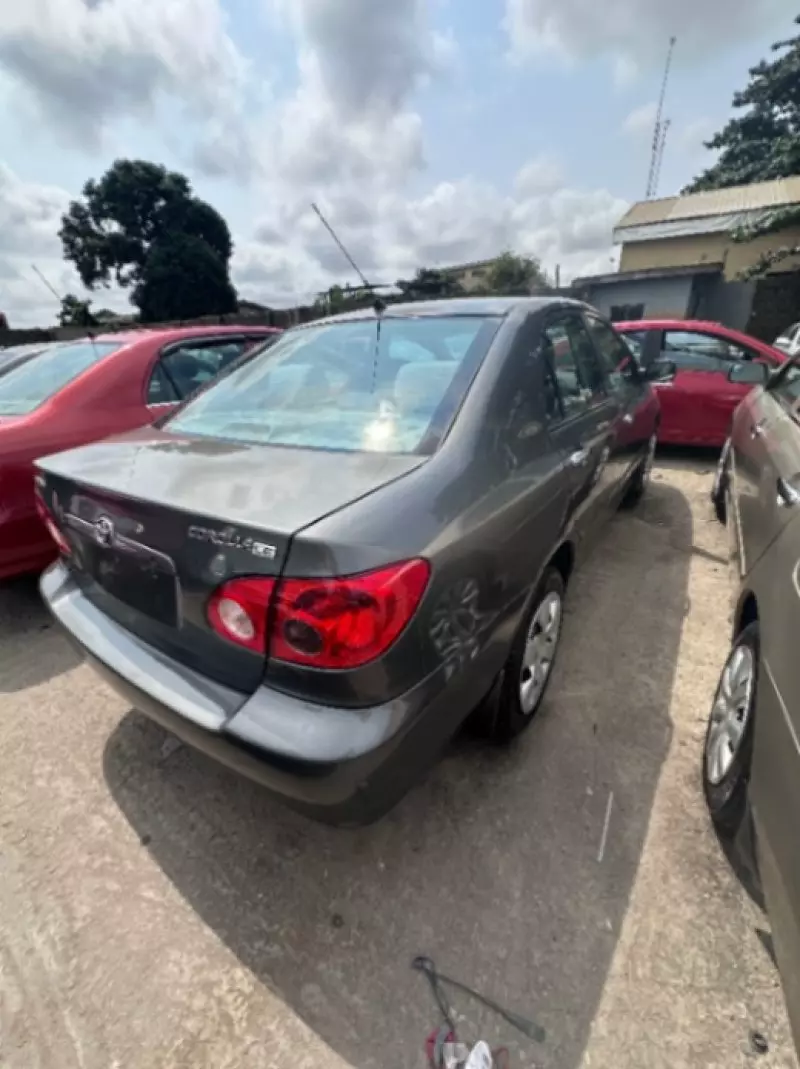 Toyota Corolla   - 2013