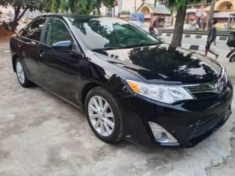 Toyota Camry   - 2013