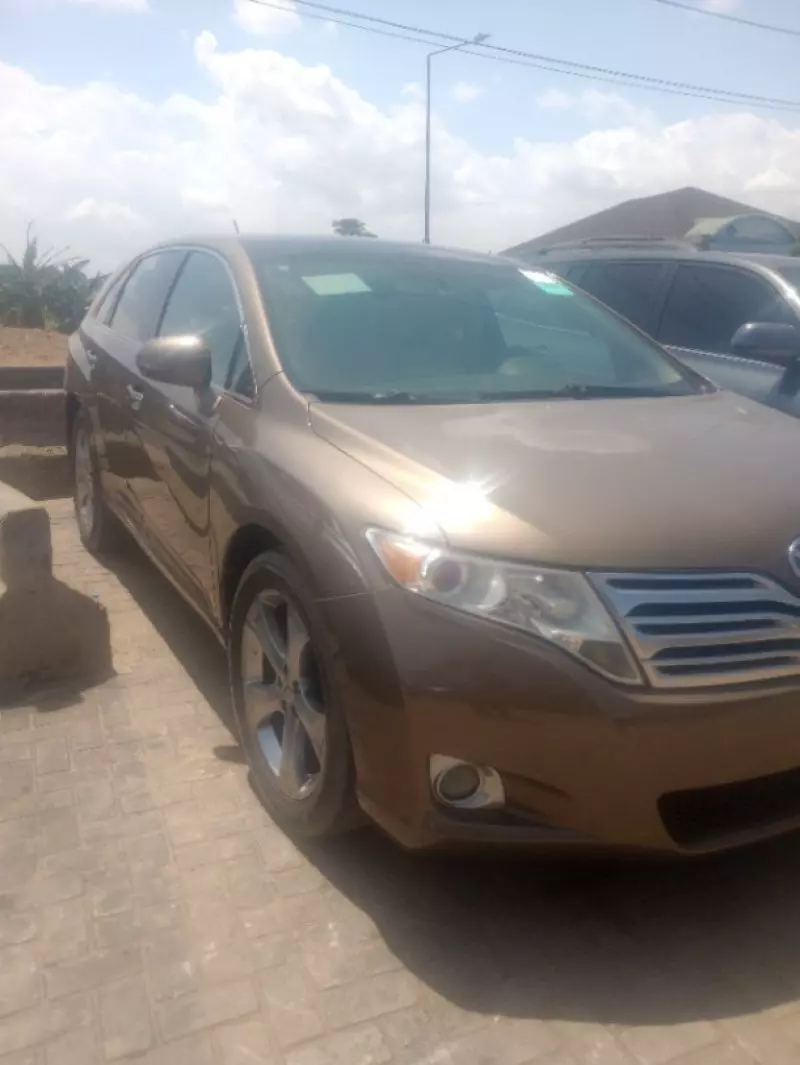 Toyota Venza   - 2010
