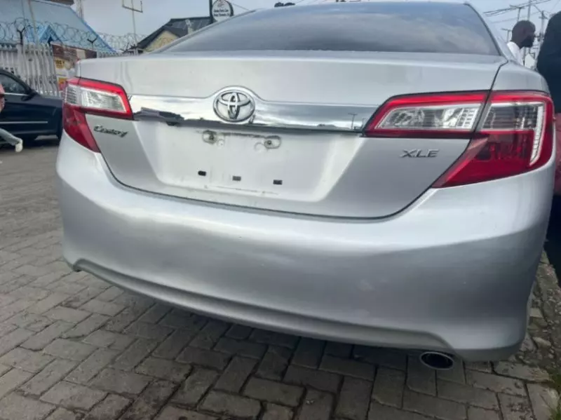 Toyota Camry   - 2013