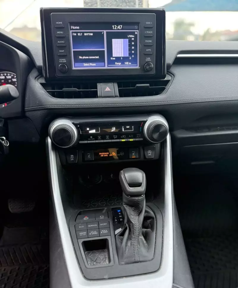 Toyota RAV 4   - 2021