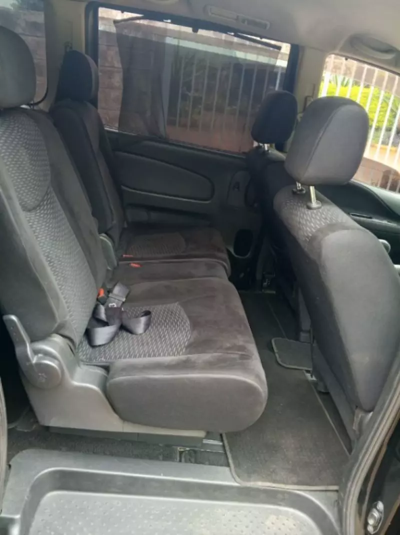 Nissan Serena   - 2016