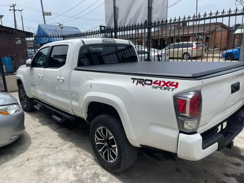 Toyota Tacoma   - 2021