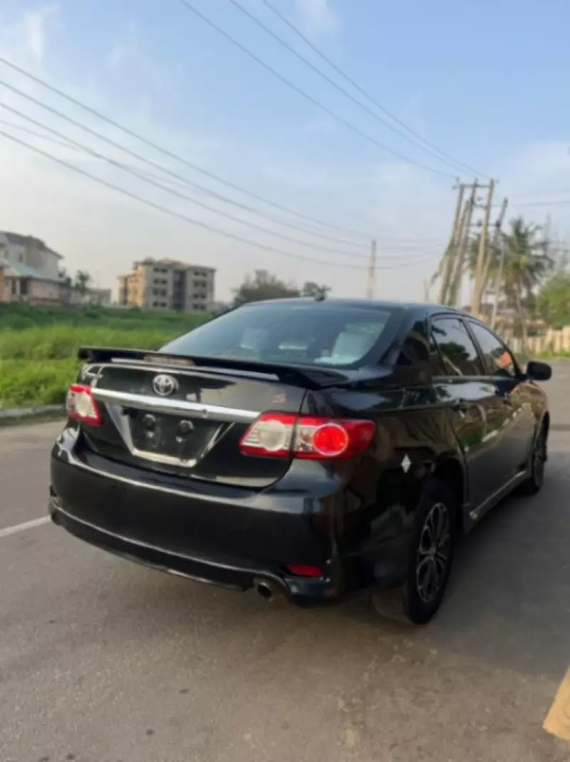 Toyota Corolla - 2012